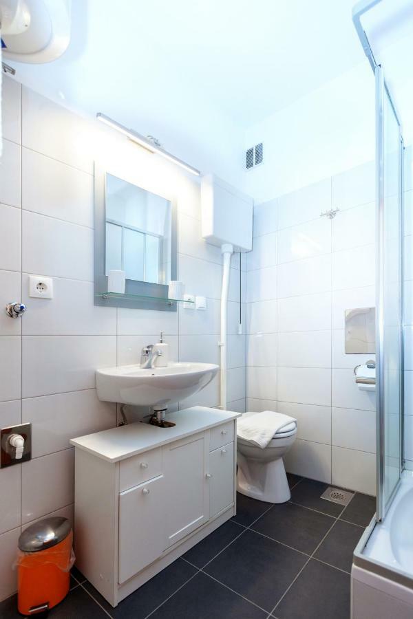 Studio Apartment Toma Split Exterior foto
