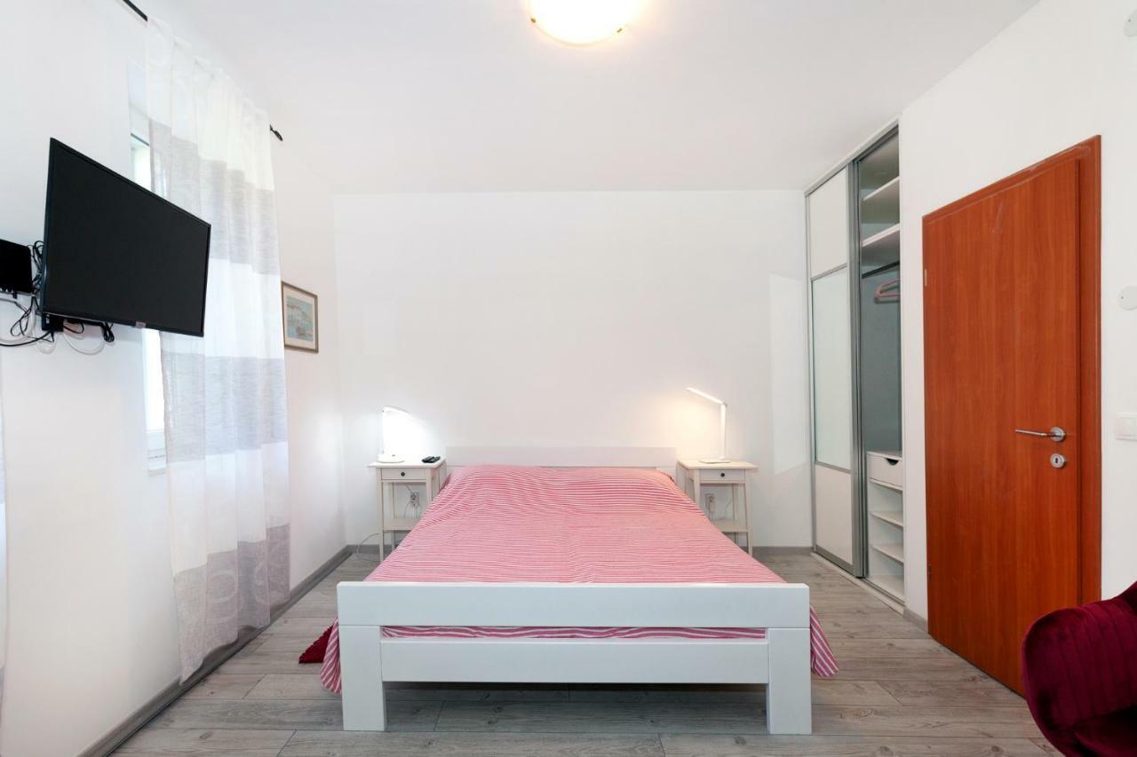 Studio Apartment Toma Split Exterior foto