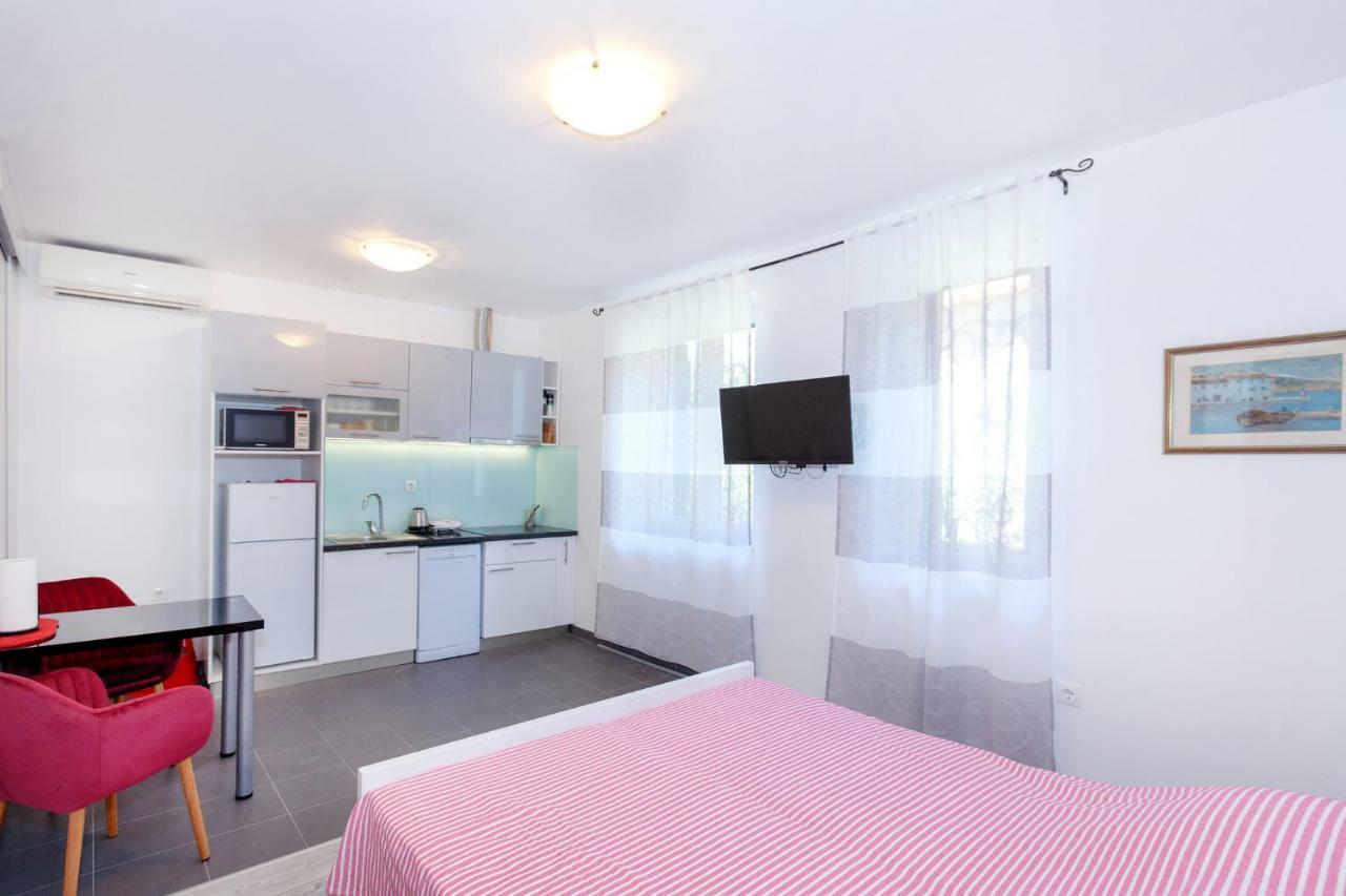 Studio Apartment Toma Split Exterior foto